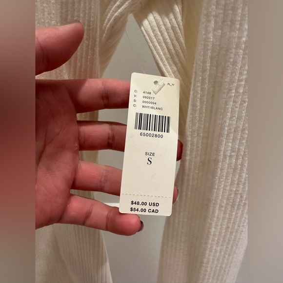 Anthropologie, new with tags, cream turtle neck. Small. - Picture 7 of 8